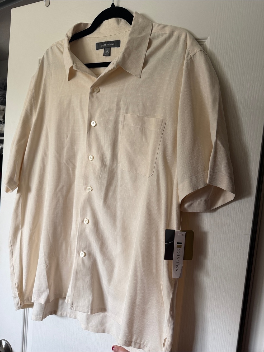 croft & barrow | NWT Cream Short-Sleeve Button-Down Shirt